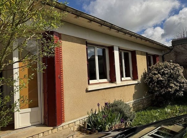 Sens, Burgundy 89100