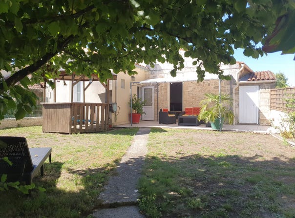 Taillebourg, Poitou-Charentes 17350