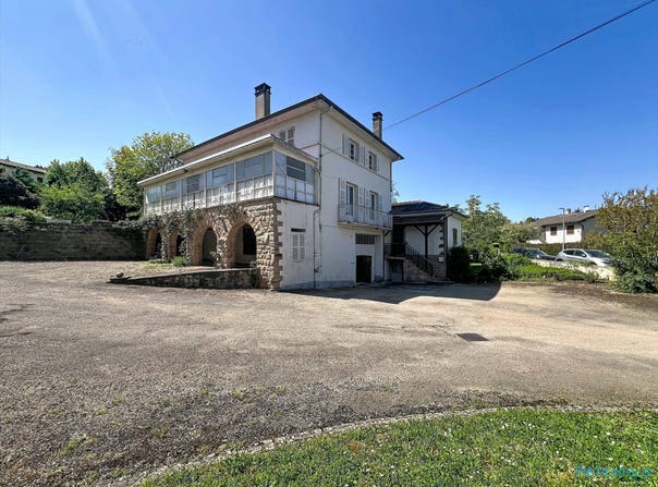 Mâcon, Burgundy 71000