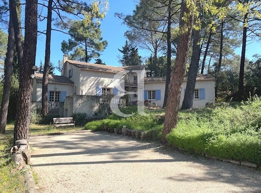 Suze-la-Rousse, Auvergne-Rhône-Alpes 26790