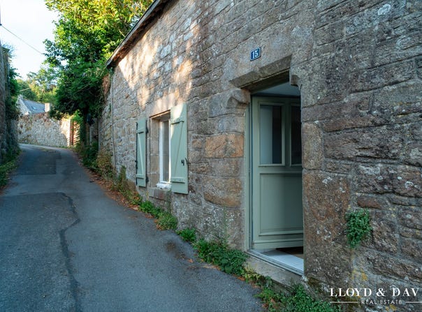 Guémené-sur-Scorff, Brittany 56160