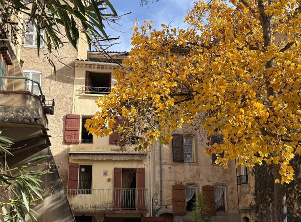 Cotignac, Provence-Alpes-Côte d'Azur 83570