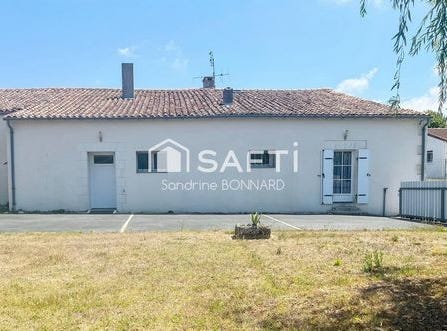 Semussac, Poitou-Charentes 17120