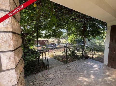 Roquemaure, Languedoc-Roussillon 30150