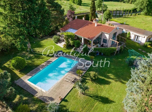 Estoher, Languedoc-Roussillon 66320