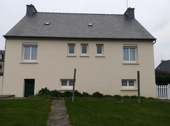 Brittany, Brittany 22570