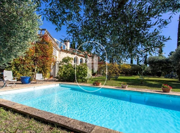 Uzès, Languedoc-Roussillon 30700