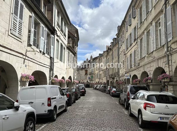 Lons-le-Saunier, Jura 39000