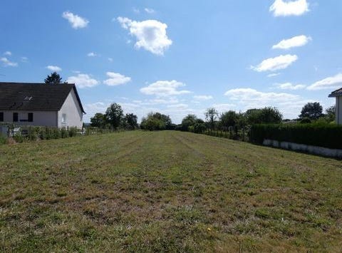 Monts-Sur-Guesnes, Poitou-Charentes 86420