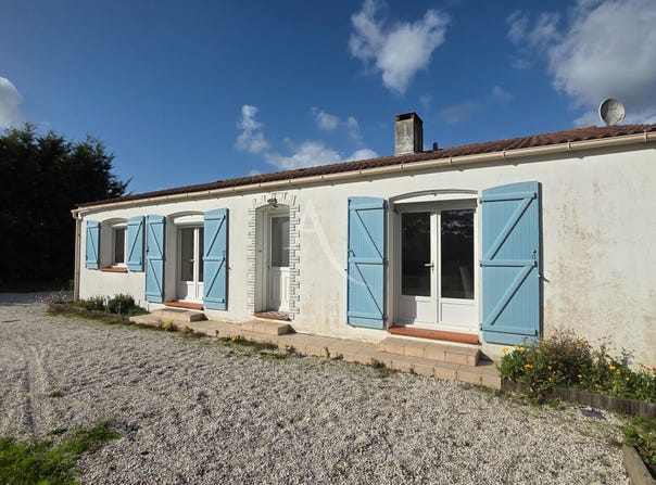 COMMEQUIERS, Pays de la Loire 85220