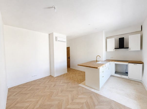 Uzès, Languedoc-Roussillon 30700