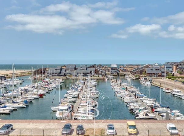 Deauville, Lower Normandy 14800