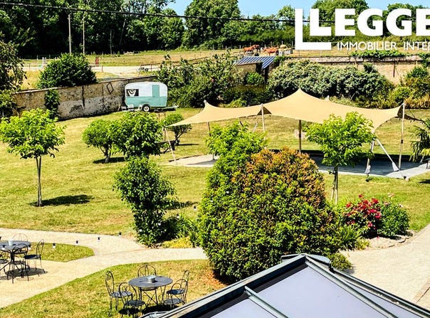 Cerisé, Normandy 61000