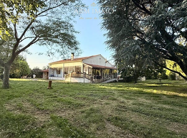 Bois, Poitou-Charentes 17240