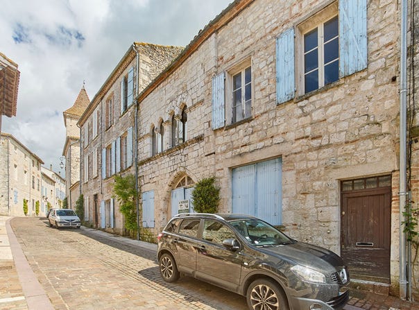 Lauzerte, Occitanie 82110
