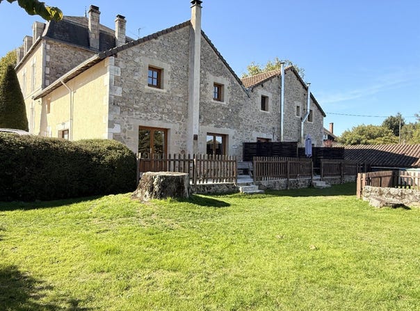 PIEGUT PLUVIERS, Nouvelle-Aquitaine 24360