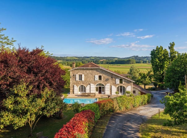 Pau, Aquitaine 64000