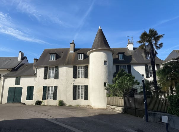 Lescar, Aquitaine 64230