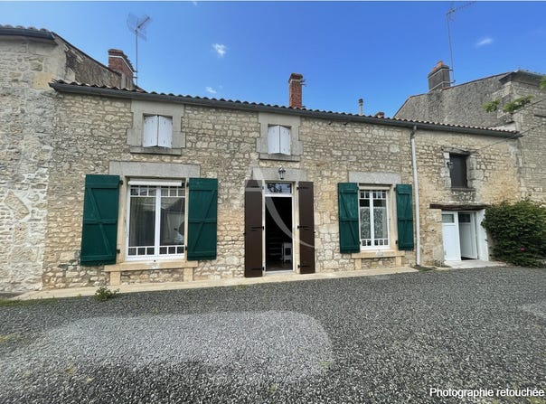 FONTENAY LE COMTE, Pays de la Loire 85200
