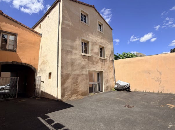 Riom, Auvergne 63200