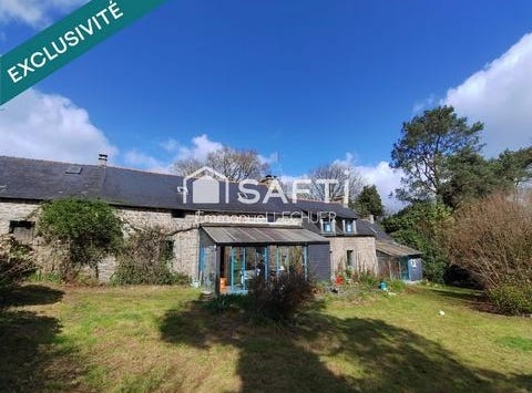 Glomel, Bretagne 22110