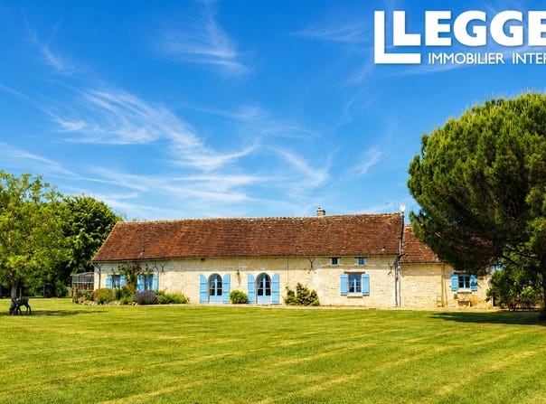 Luzé, Centre-Val de Loire 37120