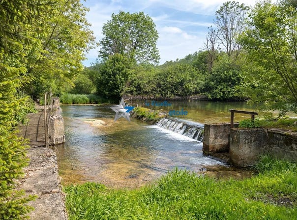 Châteauvillain, Haute-Marne 52120
