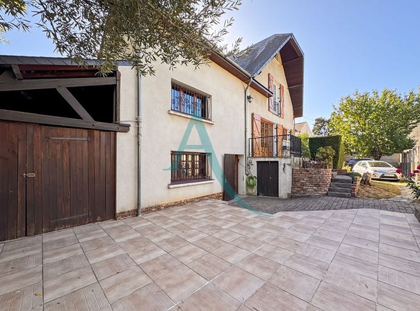 CORBEIL ESSONNES, Île-de-France 91100