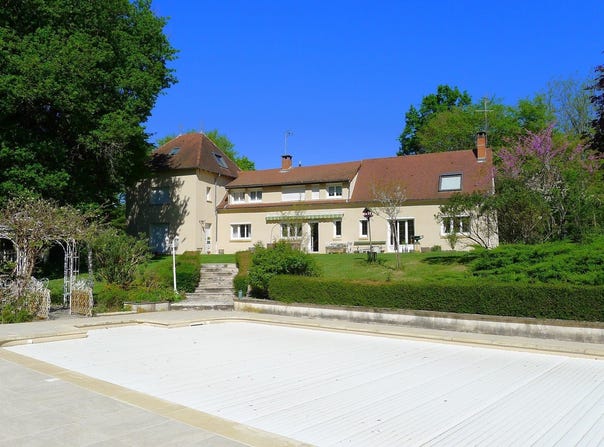Paray-le-Monial, Burgundy 71600