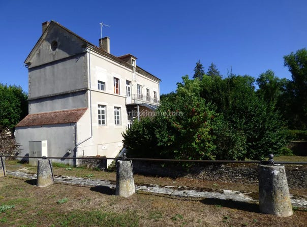 Noyers, Burgundy 89310