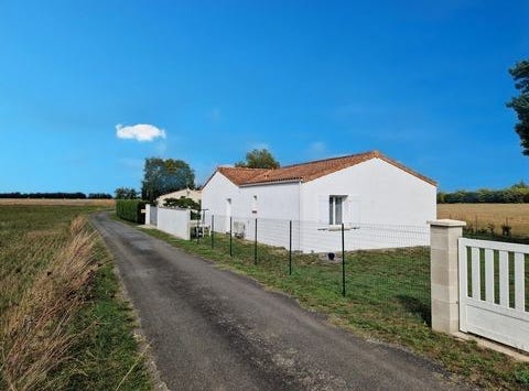 Champagnolles, Poitou-Charentes 17240