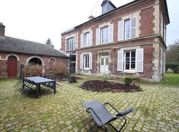 Mouy, Oise 60250