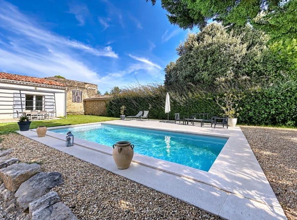 Maubec, Provence-Alpes-Côte d'Azur 84660