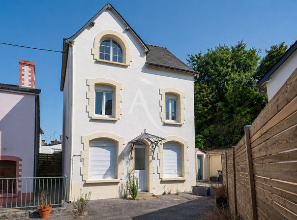 PLOERMEL, Brittany 56800