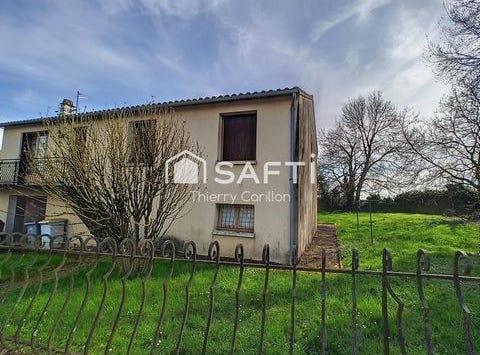 Azay-Le-Brule, Poitou-Charentes 79400