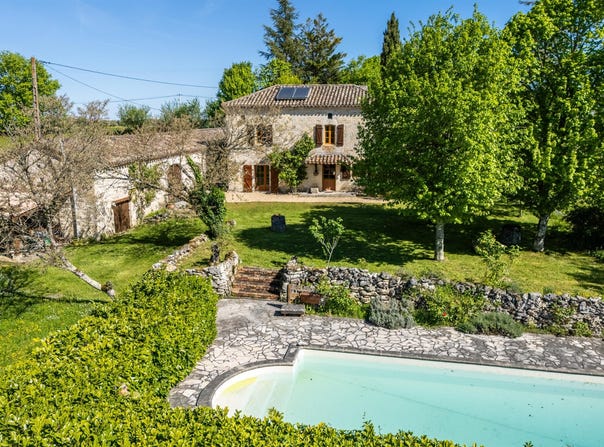 Lauzerte, Midi-Pyrénées 82110