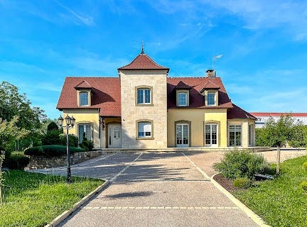 LUXEUIL LES BAINS, Bourgogne-Franche-Comté 70300