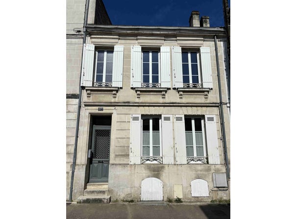 Saintes, Poitou-Charentes 17100