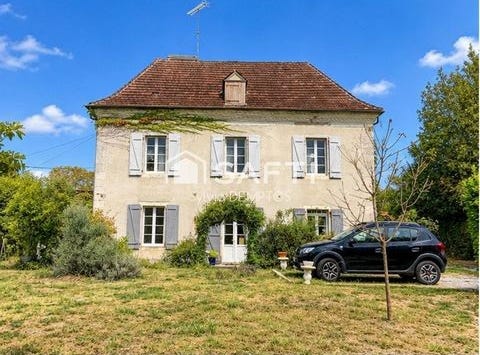 Orthez, Aquitaine 64300