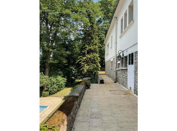 Joué-lès-Tours, Centre-Val de Loire 37300