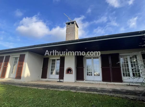 Lons-le-Saunier, Jura 39000