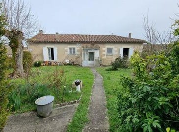 Mortagne-Sur-Gironde, Poitou-Charentes 17120