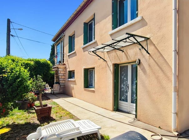 Roquemaure, Languedoc-Roussillon 30150