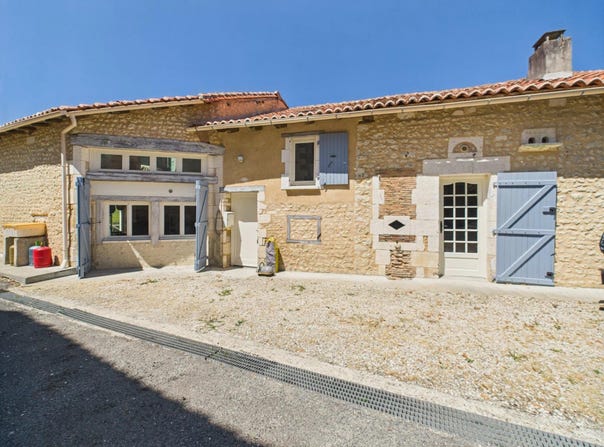 Salles-Lavalette, Poitou-Charentes 16190