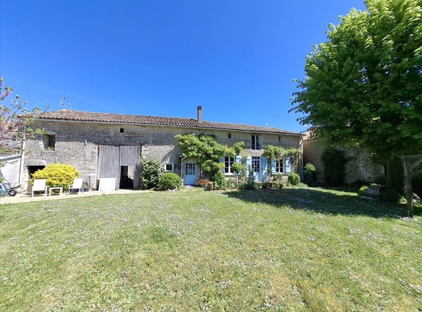 Chef-Boutonne, Poitou-Charentes 79110