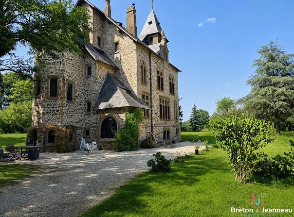 Mayenne, Pays de la Loire 53100