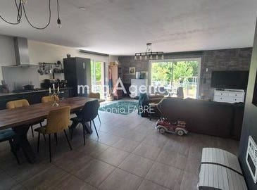 Bouaye, Pays de la Loire 44830