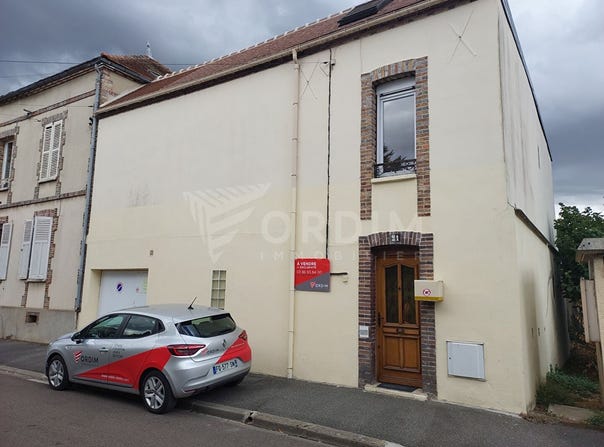 Sens, Burgundy 89100