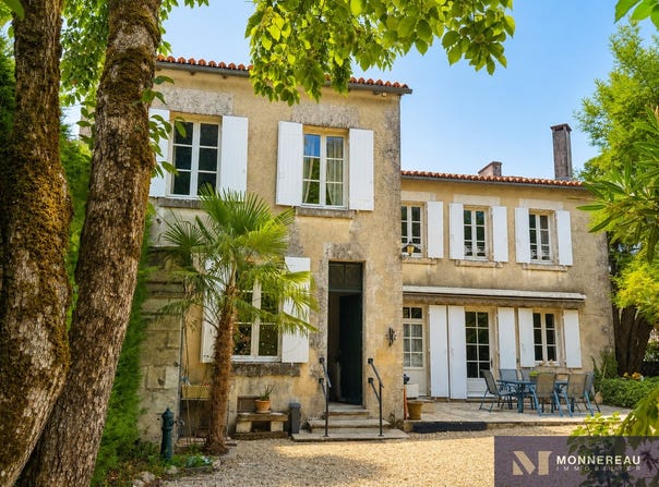 Barbezieux-Saint-Hilaire, Poitou-Charentes 16300