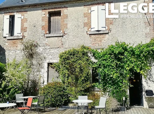 Bourges, Centre-Val de Loire 18000